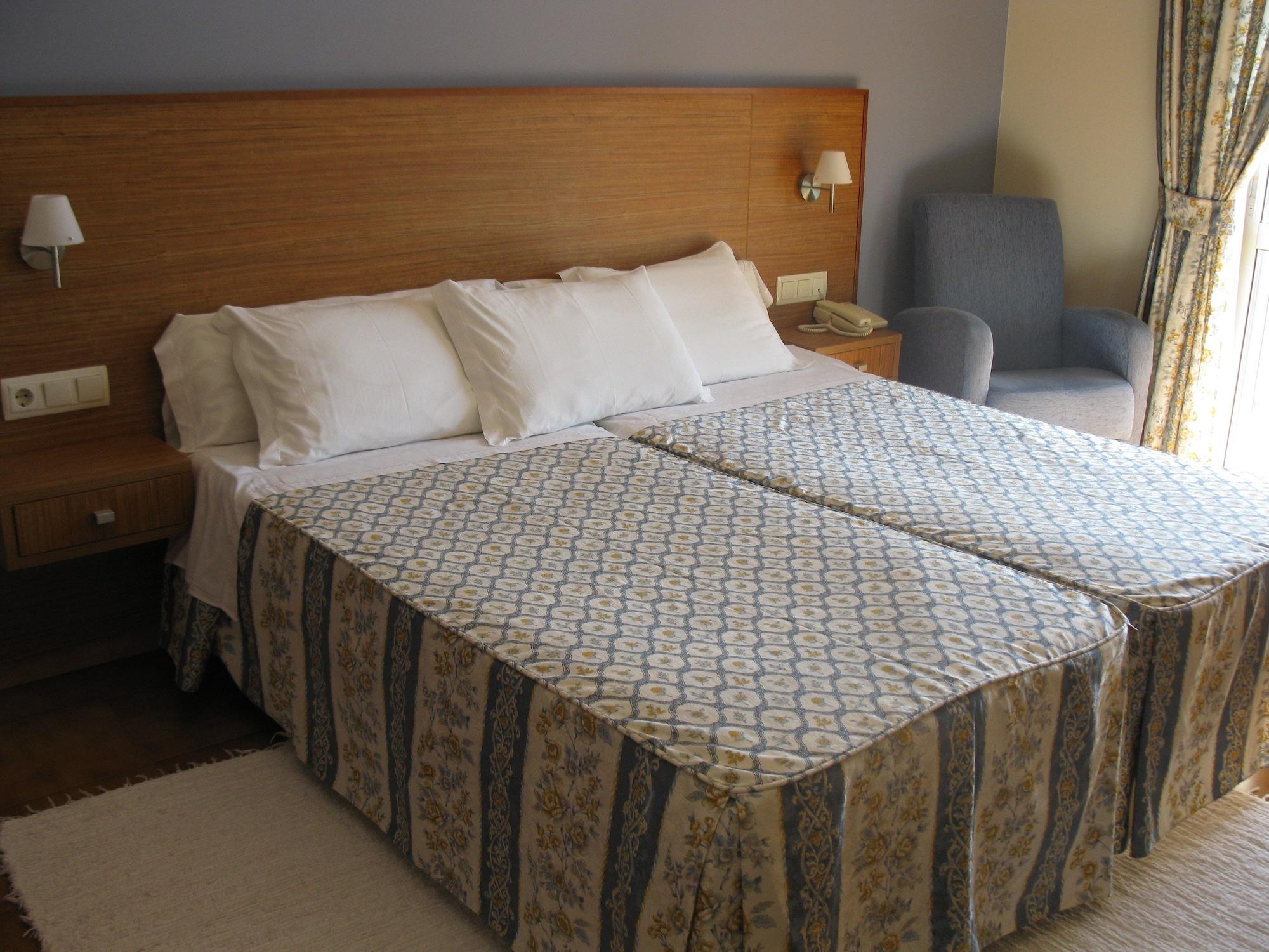 Hotel Troncoso Sanxenxo Bilik gambar